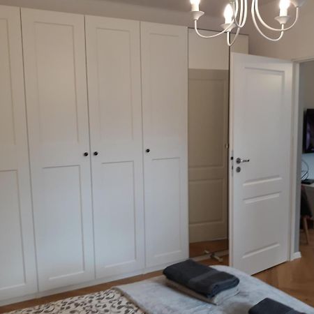 2 Bedroom City Center Apartment คาโตวีตเซ ภายนอก รูปภาพ
