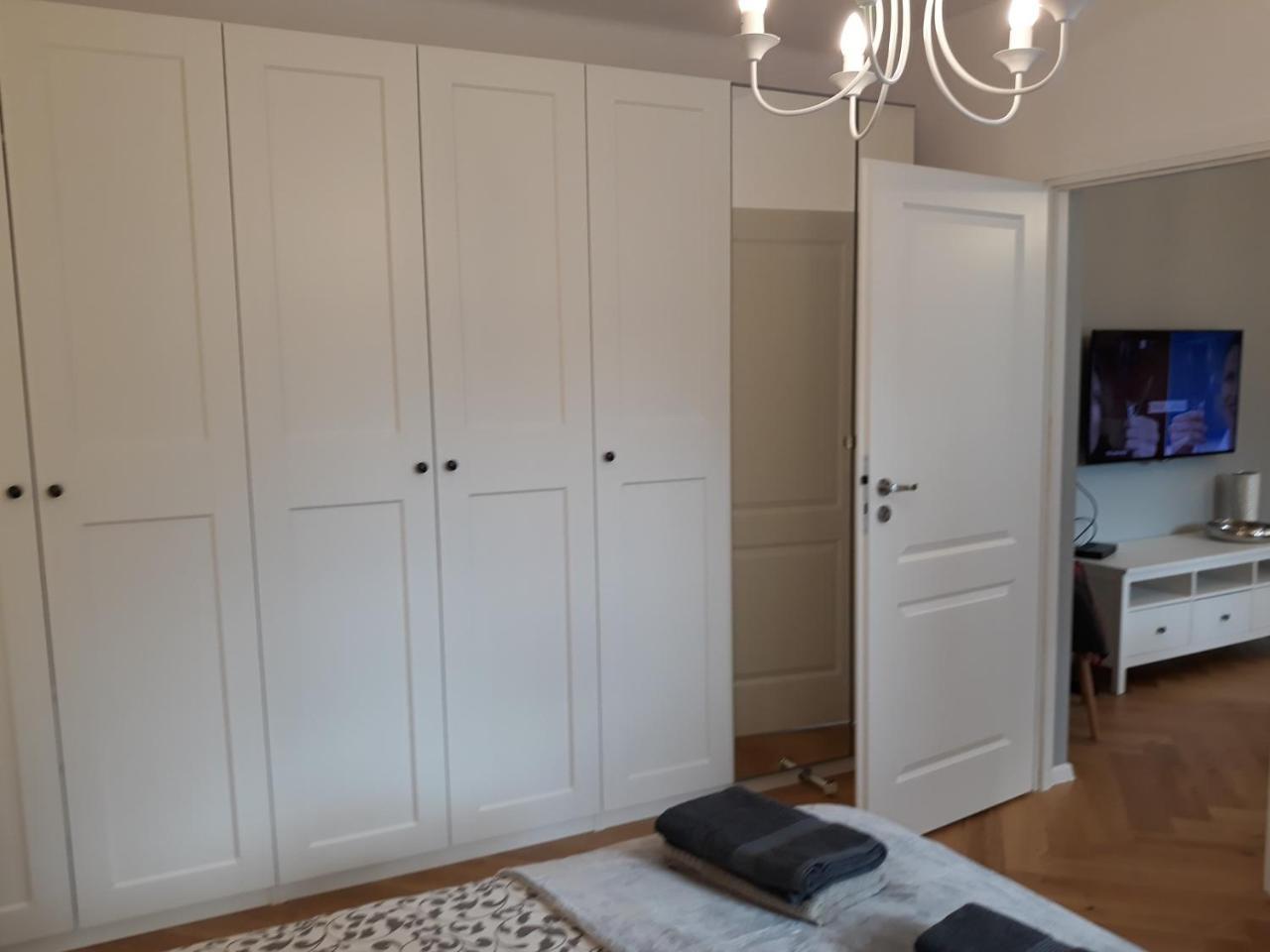 2 Bedroom City Center Apartment คาโตวีตเซ ภายนอก รูปภาพ