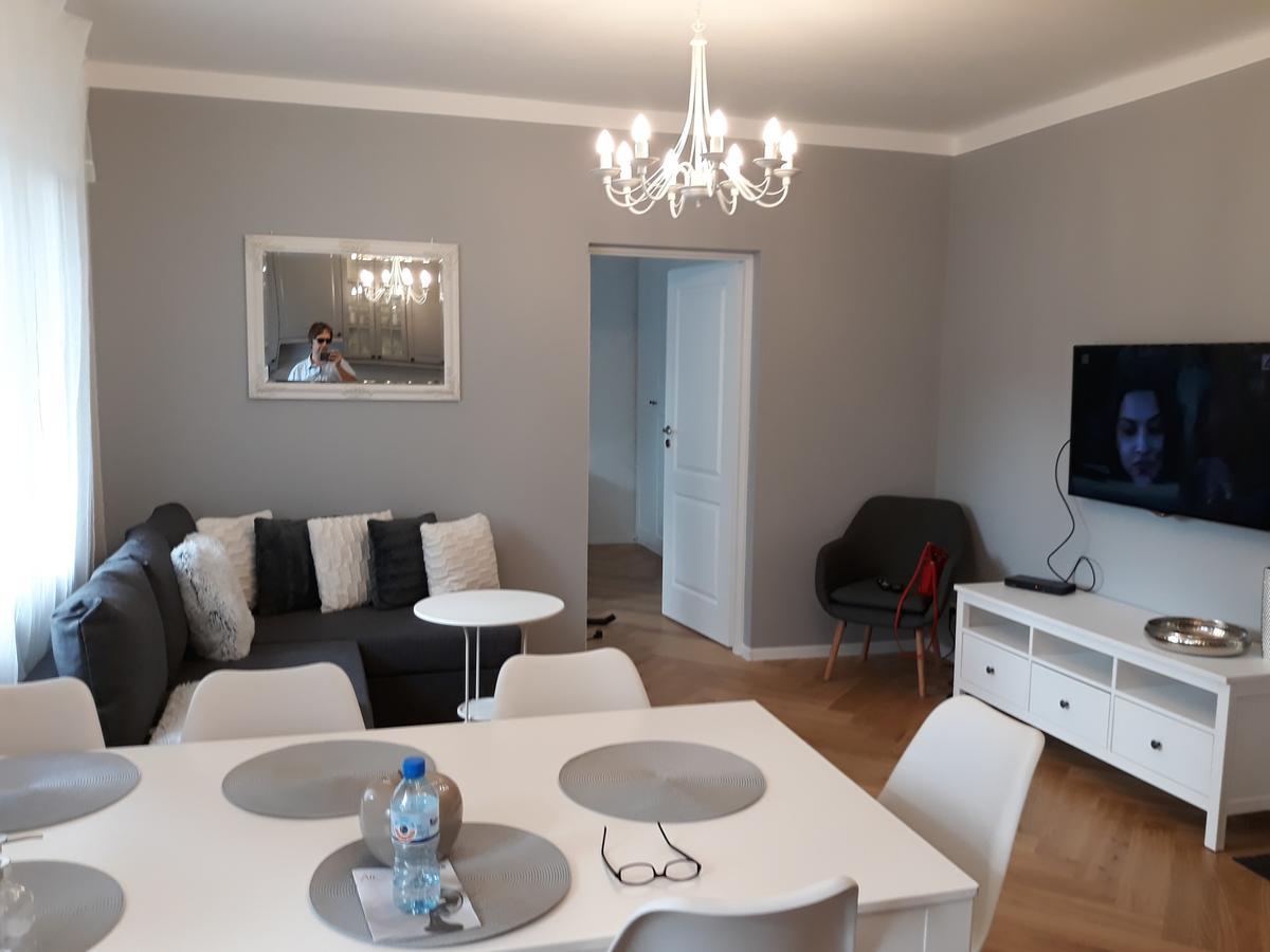 2 Bedroom City Center Apartment คาโตวีตเซ ภายนอก รูปภาพ