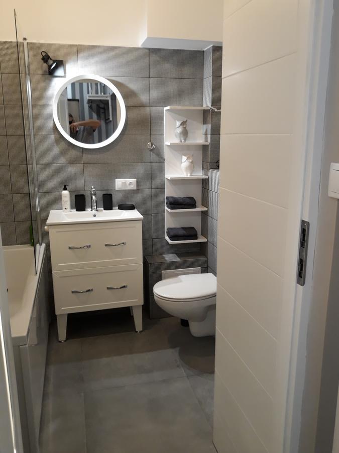 2 Bedroom City Center Apartment คาโตวีตเซ ภายนอก รูปภาพ